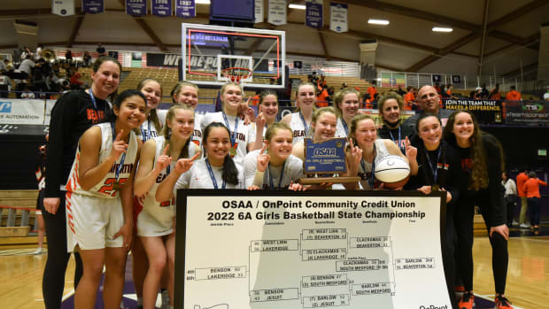 z Beaverton Barlow girls basketball Taylor Balkom 15